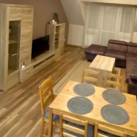 Barand Apartman เอ็กเกอร์ ภายนอก รูปภาพ